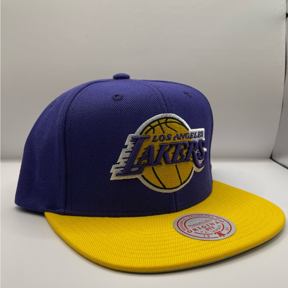 Los Angeles Lakers New Mitchell & Ness Primary Purple Gold Era Snapback Hat